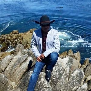 Meet your Posher, Leo